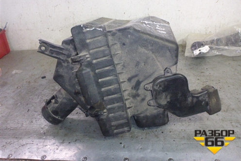 Корпус воздушного фильтра (правый35) для Infiniti Infiniti M35/45 (Y50) с 2004-2009г