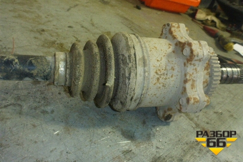 Привод задний правый (35л АКПП) (39600EG00A) для Infiniti Infiniti M35/45 (Y50) с 2004-2009г