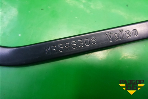 Поводок стеклоочистителя левый (MR598308) для Mitsubishi Galant (DJ,DM) с 2003-2012г