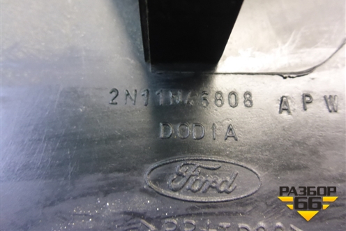 Держатель задней полки правый (2N11N46808) для Ford Fusion с 2002г
