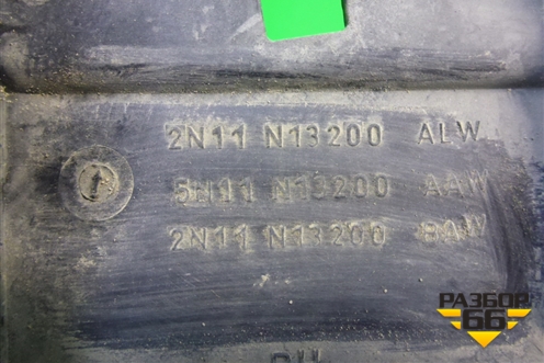 Накладка порога внутренняя правая (2N11N13200ALW) для Ford Fusion с 2002г