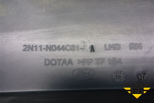 Накладка на торпедо (боковая правая) (2N11N044C61AA) для Ford Fusion с 2002г