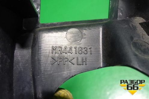 Накладка двери передней левой уголок (MR441631) для Mitsubishi Lancer-9  с 2003-2008г
