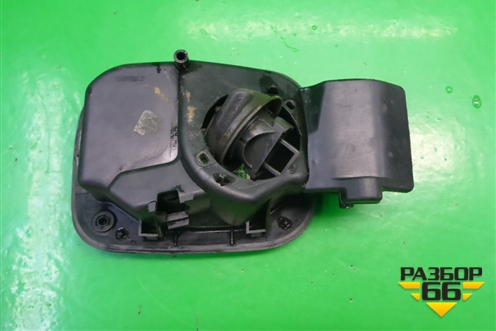 Лючок бензобака (8200389403 8200383466) для Renault Clio с 2005-2012г