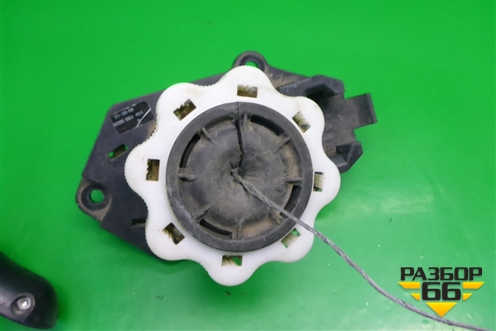 Механизм подъёма запасного колеса (8200601401 8200269378) для Renault Clio с 2005-2012г