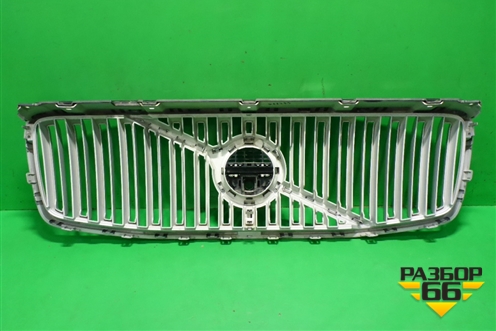 Решетка радиатора (под камеру) (31425930) для Volvo XC90 с 2015г