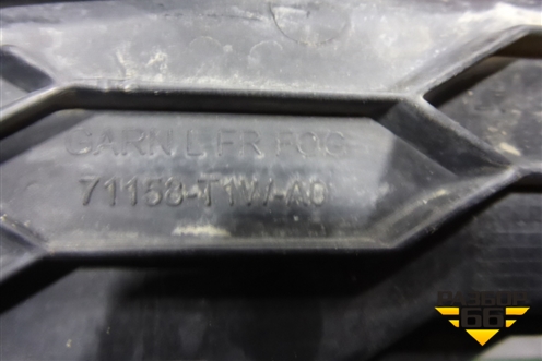 Накладка ПТФ левая (после 2015г) (71158T1WA0) для Honda CR-V(RM) с 2012г