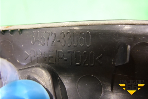 Накладка заднего крыла левого (в проем крышки багажника) (6457233060) для Toyota Camry V70 с 2017г