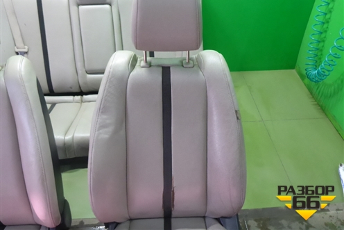 Сиденья комплект (кожа с AIR BAG и подогревом) для Mazda CX 7 с 2006-2012г