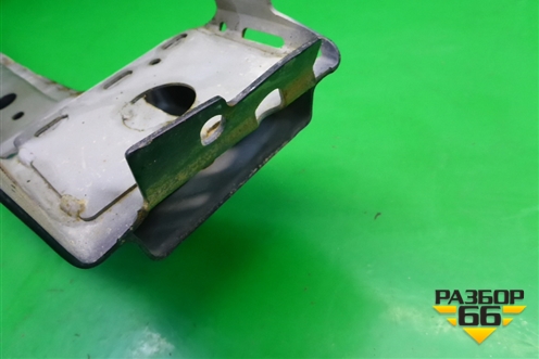 Усилитель переднего бампера (EH1050070) для Mazda CX 7 с 2006-2012г