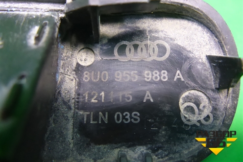 Форсунка омывателя лобового стекла (правая с подогревом) (8U0955988A) для Audi Q3 с 2011-2018г