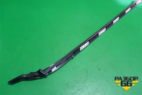Молдинг лобового стекла правый (новый) (755040E010) для Toyota Highlander с 2013-2021г