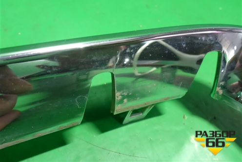 Накладка на решетку радиатора (правая) (51117309775) для BMW X5 F15 с 2013г