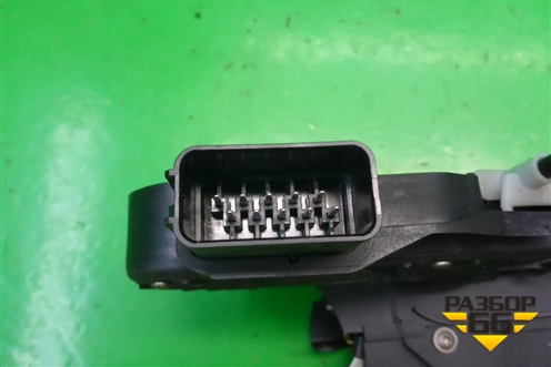 Замок двери задней левой (8X2A26413AC) для Land Rover Range Rover Sport с 2005-2012г