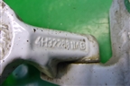 Петля двери передней левой нижняя (4H3226811AB) для Land Rover Range Rover Sport с 2005-2012г