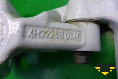 Петля двери задней правой верхняя (4H3226800AB) для Land Rover Range Rover Sport с 2005-2012г
