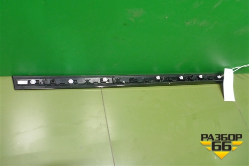 Накладка двери задней левой (51137428709) для BMW X7 G07 с 2018г