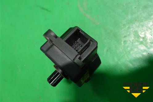 Моторчик заслонки отопителя (U9518001) для Opel Astra J с 2009г