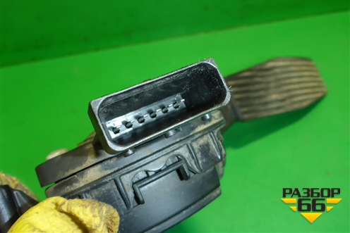 Педаль газа электронная (13252702) для Opel Astra J с 2009г