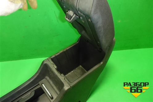 Подлокотник (13317404) для Opel Astra J с 2009г