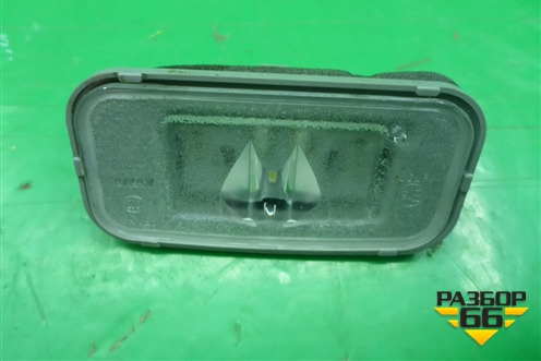 Фонарь подсветки номера (8127053030) для Toyota Camry V70 с 2017г