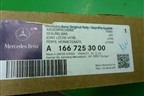 Уплотнитель стекла двери передней левой (A1667253000) для Mercedes Benz ML-Klass W166 c 2011г