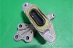 Опора двигателя правая (1.6 A16XER МКПП) (13287953) для Opel Astra J с 2009г
