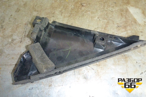 Накладка двери задней правой (уголок) (6748748040) для Lexus RX 300/330/350 с 2003-2009г