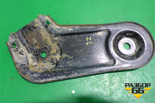 Кронштейн подрамника левый (задний) (13266387) для Opel Astra J с 2009г