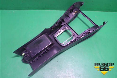 Консоль (1K5863243) для Volkswagen Jetta с 2005-2011г