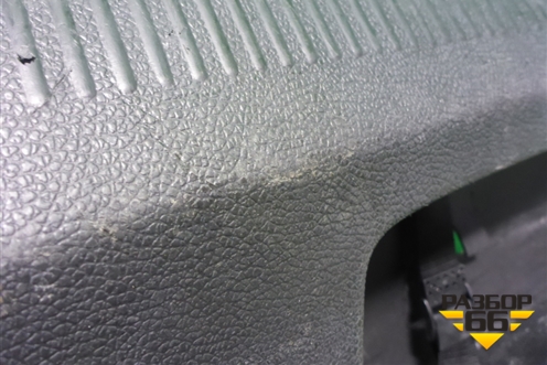 Обшивка багажника на заднюю панель (1K5863485) для Volkswagen Jetta с 2005-2011г