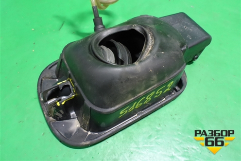 Лючок бензобака (1K5809857) для Volkswagen Jetta с 2005-2011г