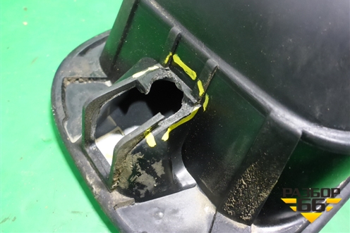 Лючок бензобака (1K5809857) для Volkswagen Jetta с 2005-2011г