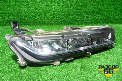 Фара противотуманная правая (после 2019г Led) (8121048060) для Lexus RX 350 c 2015г