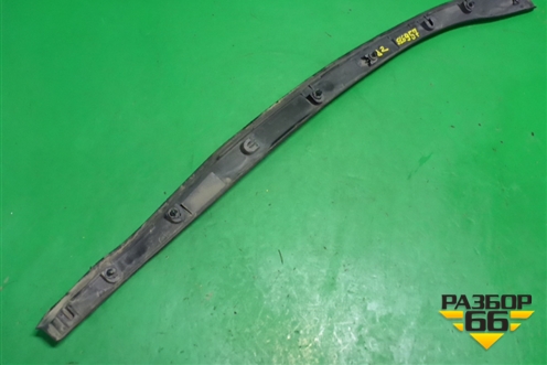 Накладка двери задней правой (1K5839374B) для Volkswagen Jetta с 2005-2011г
