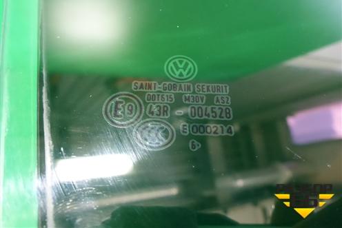 Стекло двери задней левой форточка для Volkswagen Jetta с 2005-2011г