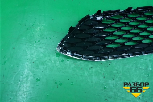 Решетка радиатора (после 2015г) (F1EB8200A) для Ford Focus 3 с 2011г