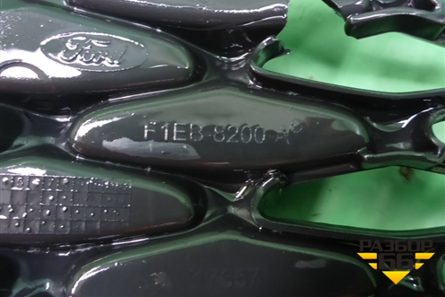 Решетка радиатора (после 2015г) (F1EB8200A) для Ford Focus 3 с 2011г