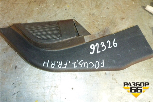 Накладка двери передней правой уголок для Ford Focus 2 с 2008-2011г