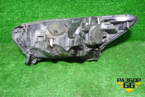 Фара правая (галоген) (260108765R) для Renault Kaptur с 2016г