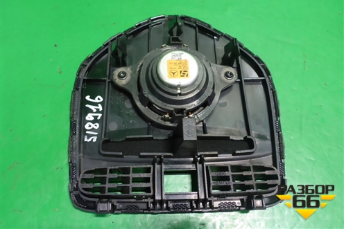 Решетка динамика (на торпедо) (A1646800418) для Mercedes Benz ML-Klass W164 c 2005-2011г