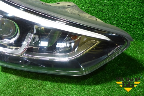 Фара правая (после 2016г ксенон без блока и лампы) (921022W600) для Hyundai Santa Fe с 2012г