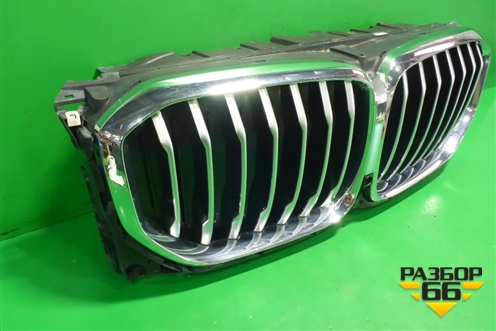 Решетка радиатора (под камеру) (51137454887 5113226775) для BMW X5 G05 с 2018г