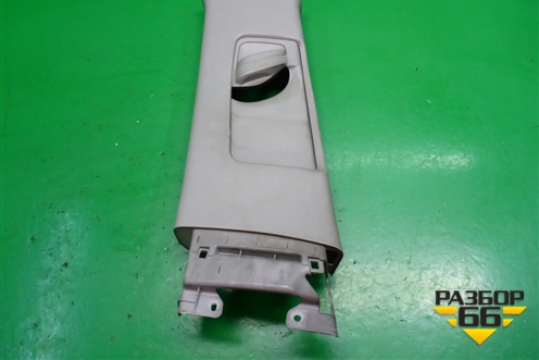 Обшивка стойки центральная верхняя левая (6242002070) для Toyota Auris с 2006-2012г