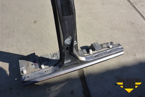 Порог со стойкой правый для Toyota Auris с 2006-2012г