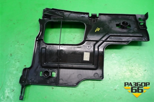 Накладка на торпедо (на коленями водителя) (5560602030) для Toyota Auris с 2006-2012г