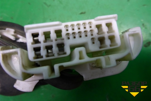 Проводка двери задней правой (мех.стеклоподъёмник) (8215302420) для Toyota Auris с 2006-2012г