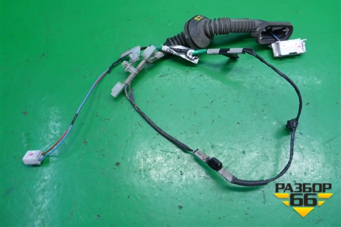 Проводка двери задней правой (мех.стеклоподъёмник) (8215302420) для Toyota Auris с 2006-2012г