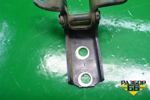 Петля двери задней правой нижняя для Toyota Auris с 2006-2012г