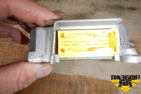 Блок управления AIR BAG для Kia Spectra с 2001г